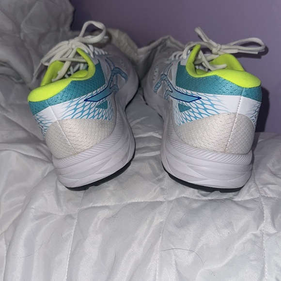 Womens ASICS shoes size 11 - Picture 3 of 7